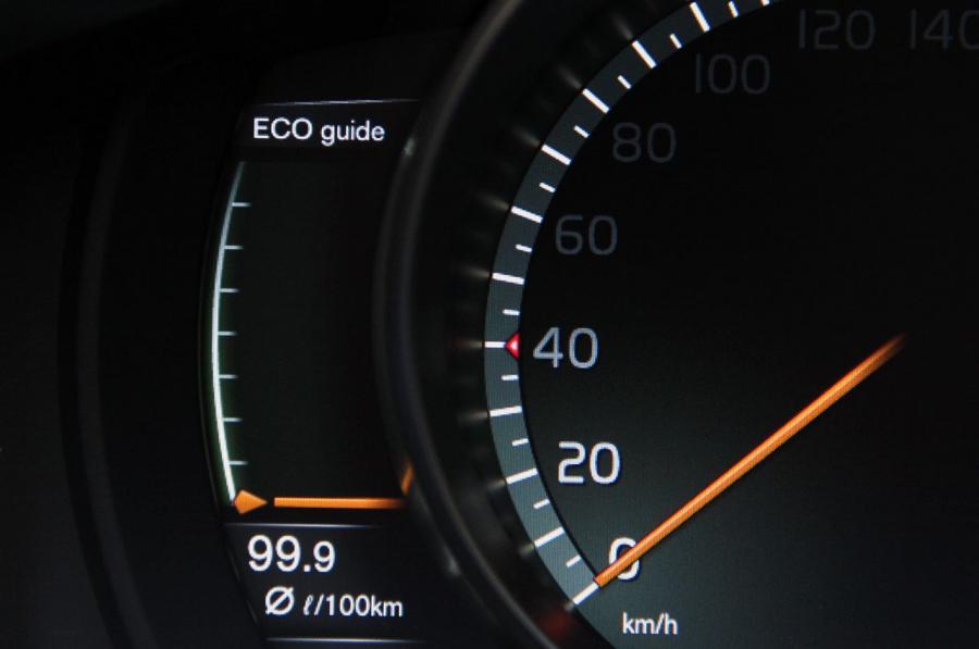  Volvo V40 2012 года  (фото 150 из 183)